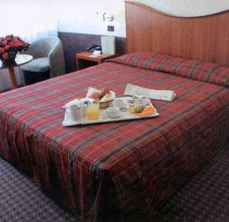 Idea Hotell 4*